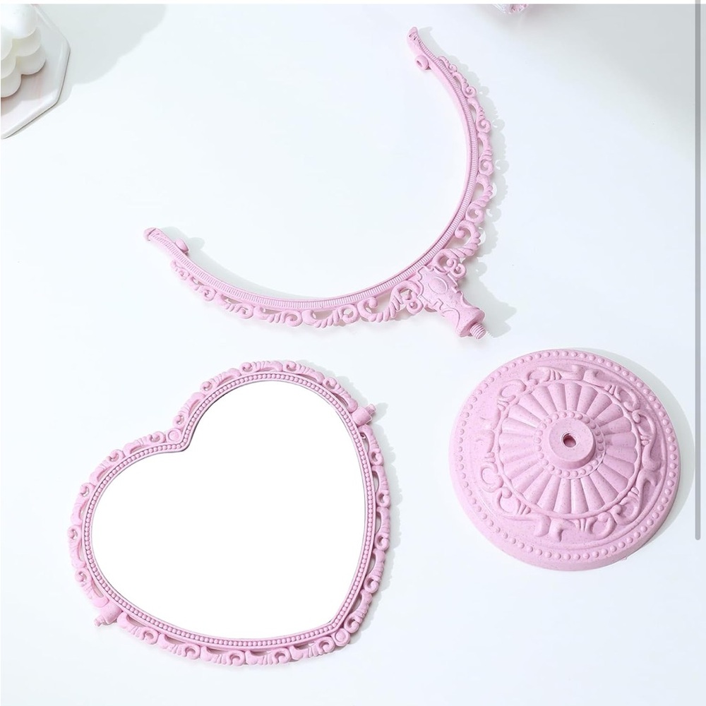 Pink Heart-Shaped Mirror Set
